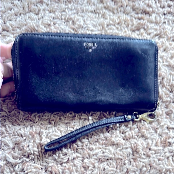 Fossil Black Leather Wallet with Wrist Strap - Picture 1 of 3